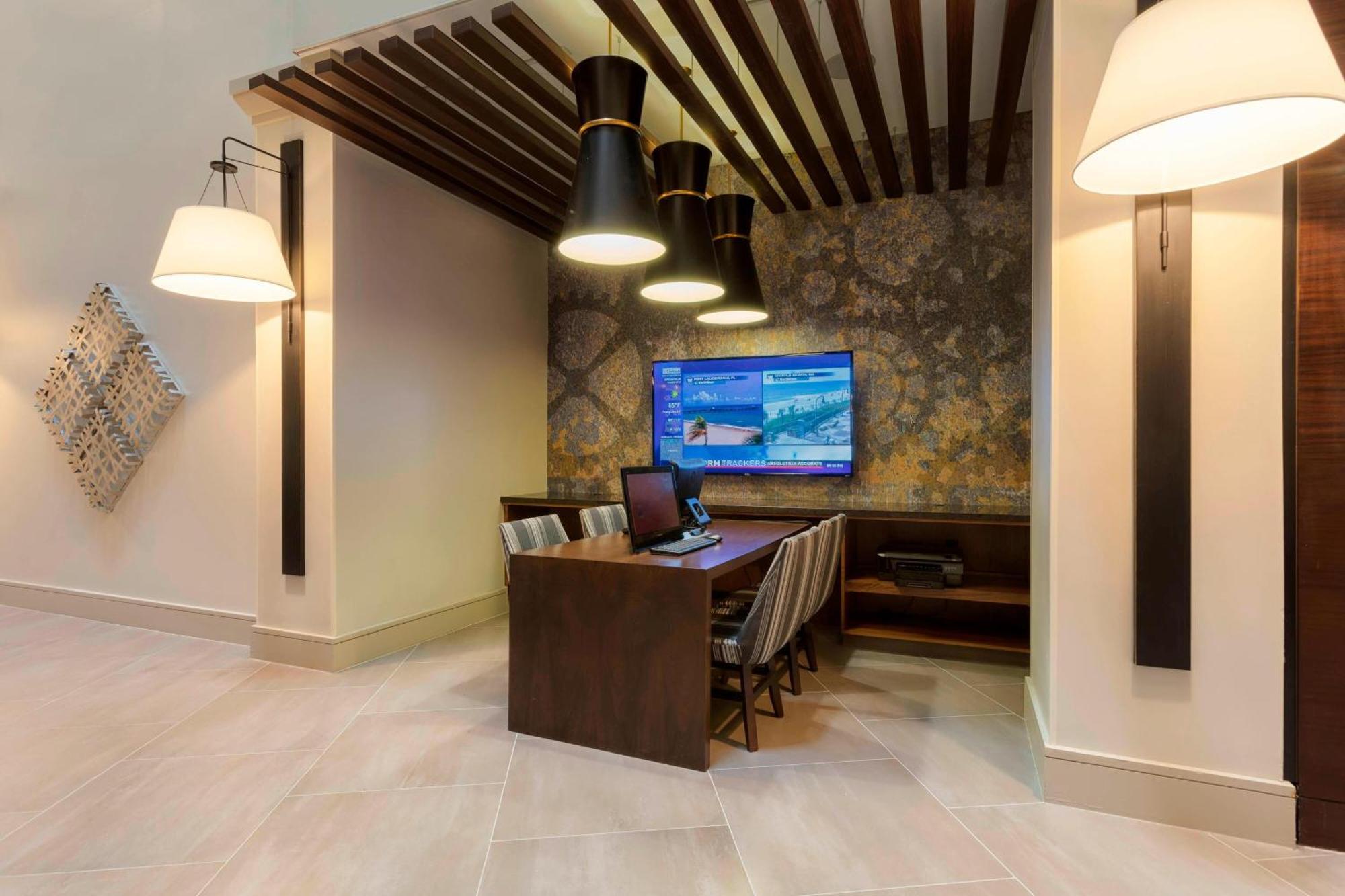 Atlanta Marriott Northeast/Emory Area Hotel Chamblee Bagian luar foto