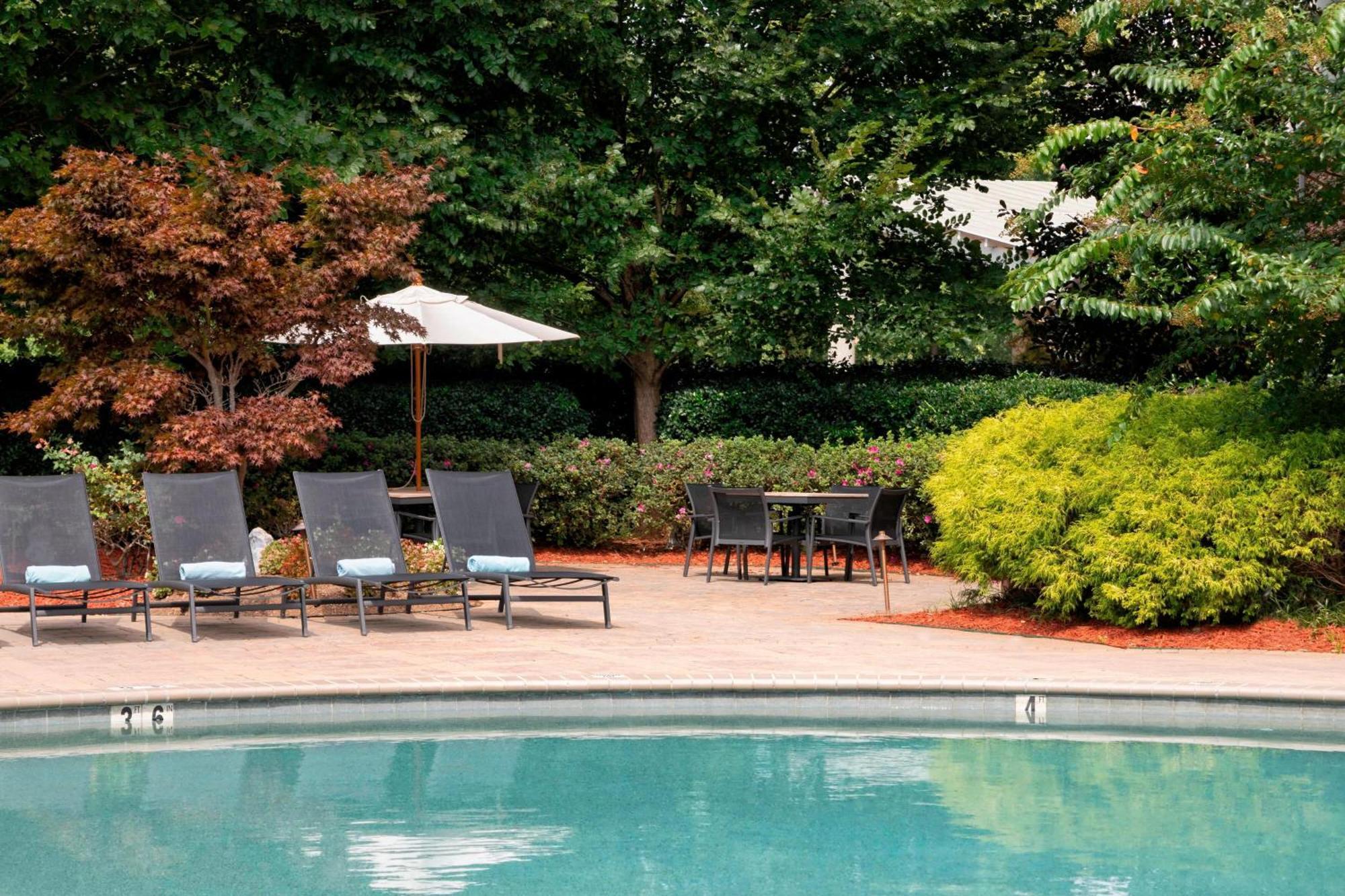 Atlanta Marriott Northeast/Emory Area Hotel Chamblee Bagian luar foto
